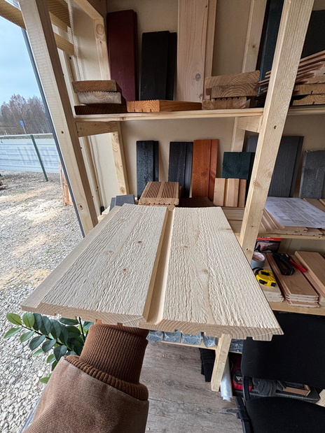 UYV/S profils, smalki zāģēta virsma paraugs